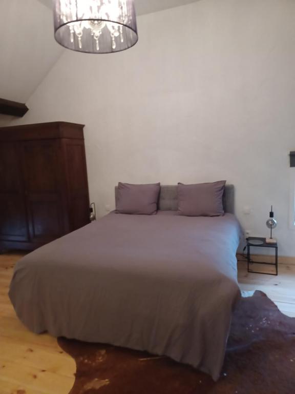 Luxe-kamer Bed en Bokes room 1